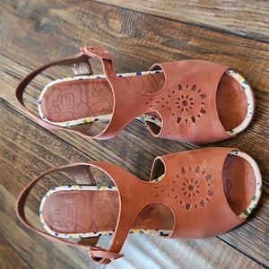 Jasper & Jeera‎ Rust-Brown Leather Cut-out Heeled Sandals